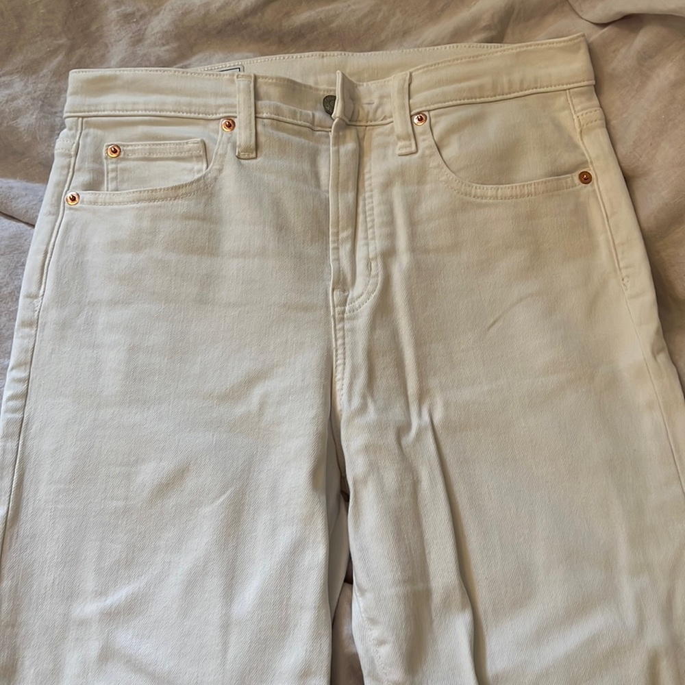 Brand new- gap skinny high rise white jeans size 29/8